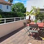 Sumptuous Renovated Apartment In Antibes