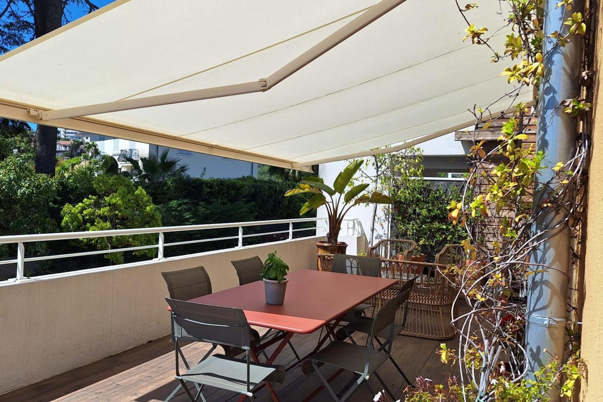 Sumptuous Renovated In Feriehus Antibes