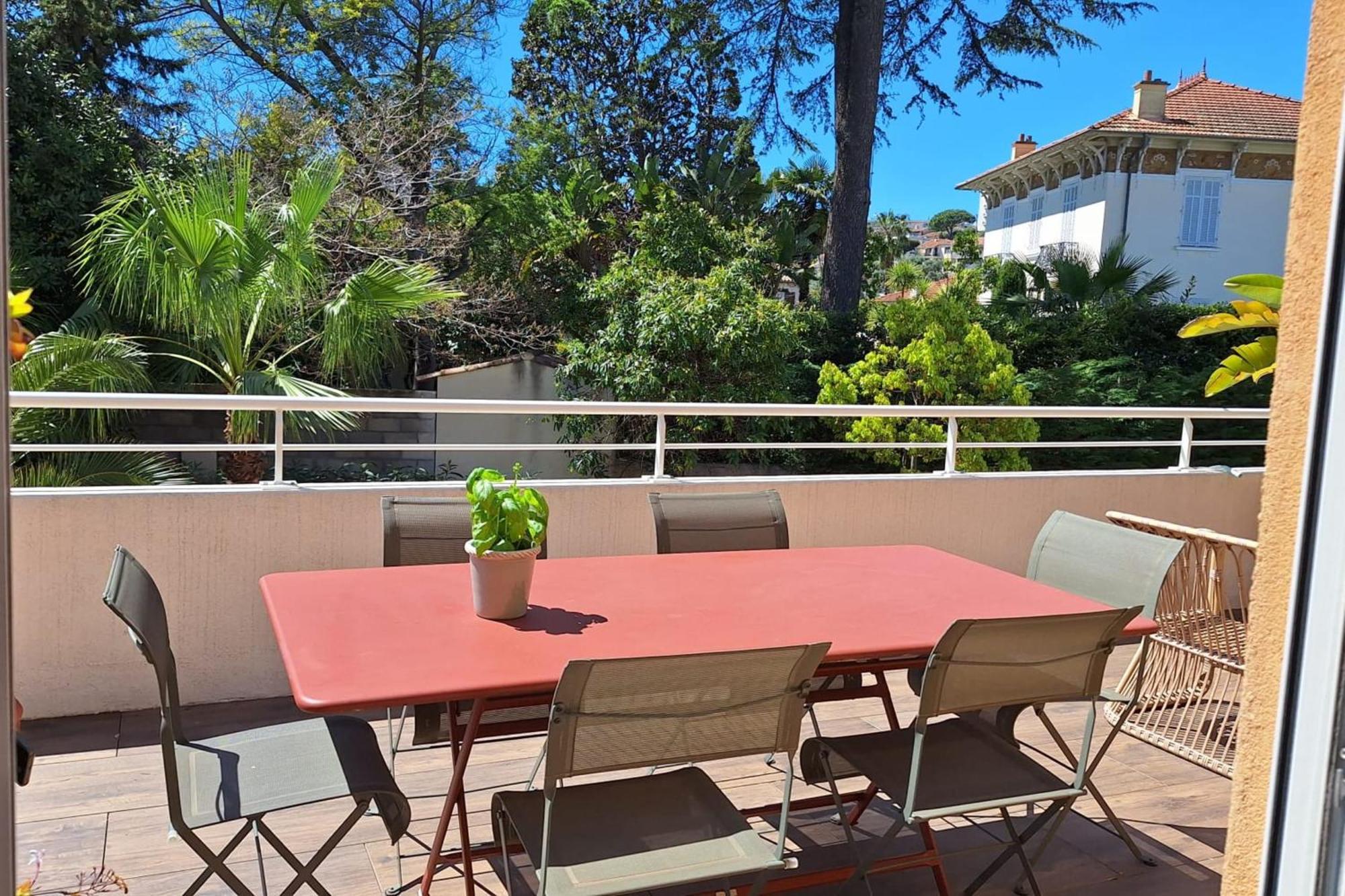 Feriehus Sumptuous Renovated In Antibes